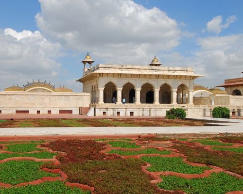 atma daula1